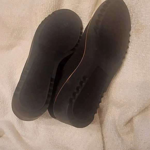 Black Bandolino Booties Worn 1x - Picture 4 of 4